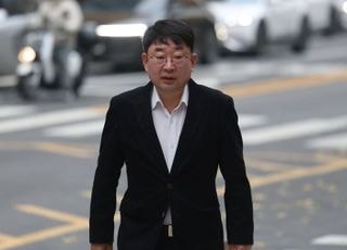 경찰, 서부지법 난동 배후 의혹 '신의한수' 신혜식 재소환