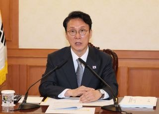 오세훈과 각 세운 김민석 "총리로서 해야 할 직무 한 것" 주장