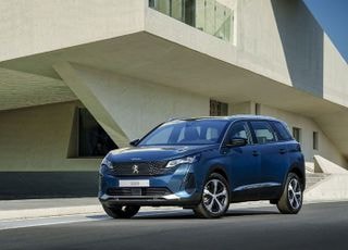 공간보다 '감성' 원하는 아빠의 패밀리카…푸조 5008 GT [시승기]