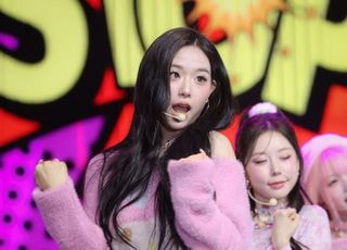 김채연 '깜짝 놀란 토끼눈'