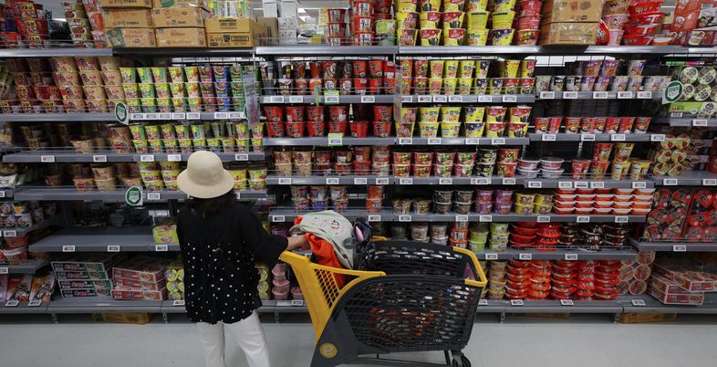 “누구도 웃지 못하는 고물가”…자영업·서민 모두 ‘한숨’ [긴급점검-고물가]