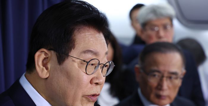 李대통령 "한국 외교 원칙, 근간은 '한미동맹'…한중관계는 '안정 관리'"