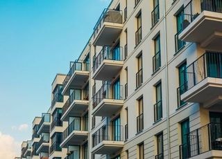 7층 테라스에서 발견된 23층 투숙 20대女…경찰, 수사 중