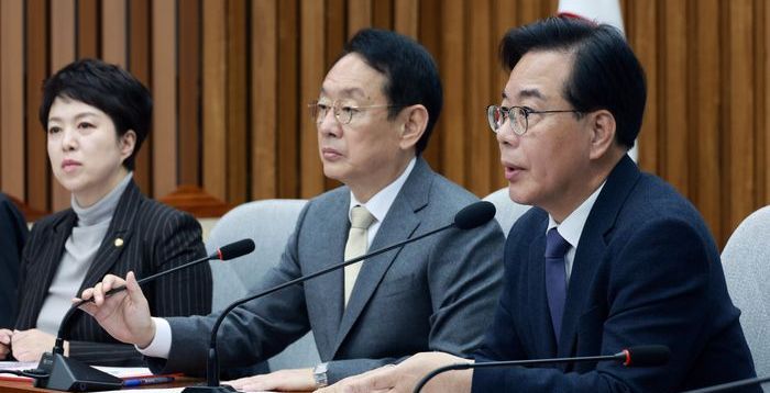 송언석 "환율 안정에 국민연금 동원? 외환시장 불안 국민 노후에 떠넘기는 꼴"