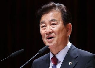 정동영 "남북, 개미 한 마리 오가지 못해…한반도 평화공존 새 원년 되길"