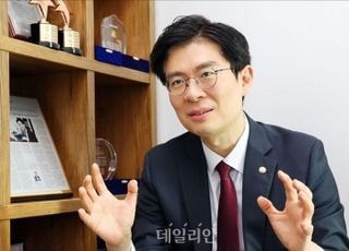 조정훈 "악재 없이 환율 고공행진…李정부, 경고 무시하면 제2의 IMF사태 맞을 것"