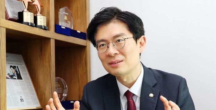 조정훈 "악재 없이 환율 고공행진…李정부, 경고 무시하면 제2의 IMF사태 맞을 것"