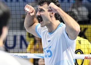 ‘파죽의 7연승’ 대한항공, KB손해보험 꺾고 선두 수성