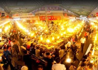 광장시장 논란, 한 가게의 잘못과 한 공간의 가치를 분리해서 볼 때 [김희선의 글로벌 K컬처 이야기⑦]