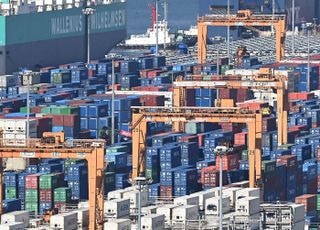 한은, 올해 성장률 1.0%로 상향…반도체 호조·내수 회복 견인