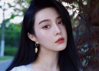 주연상 수상에도 사라지는 여배우, 삭제 또 삭제 당했다