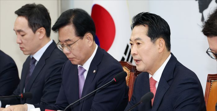 "계엄 사과하자 vs 사과를 또?"…내부갈등에 시름하는 국민의힘