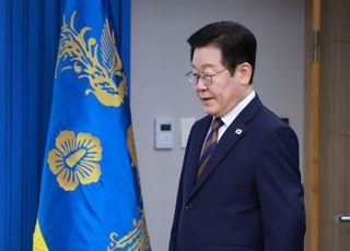 '이화영 사건' 개입한 李대통령…한 달 만에 '직권남용' 논란 수면 위로 [정국 기상대]