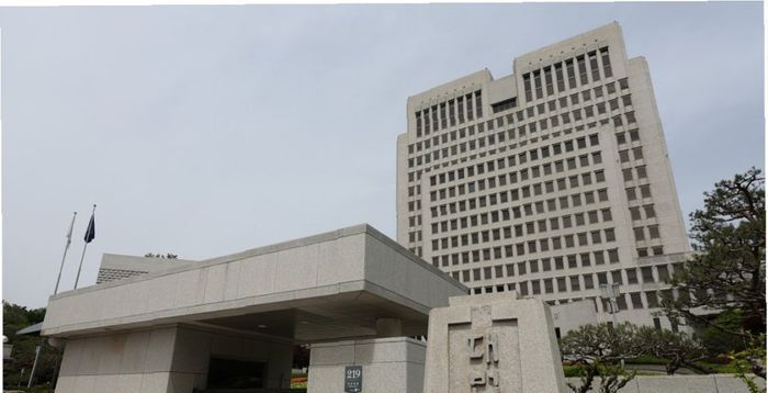 사법부 신뢰 회복, 사법부 흔들기 중단부터 [기자수첩-사회]