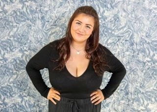 "16kg짜리 가슴이 달린 나를 제발 도와주세요"