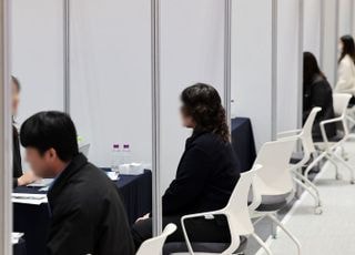 기업 10곳 중 8곳 인사업무에 AI 활용…취준생 42%도 구직 위해 사용