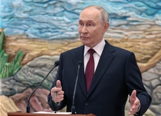 푸틴, '美·러 평화구상'에 첫 입장…"우크라군 먼저 철수하라"