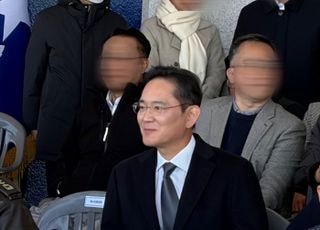 이재용 회장, 장남 이지호씨 해군 임관식 참석 [포토]