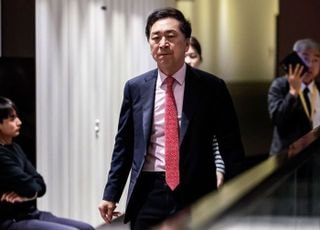 특검팀, '로저비비에 수수 의혹' 김기현 배우자 내달 5일 피의자 소환