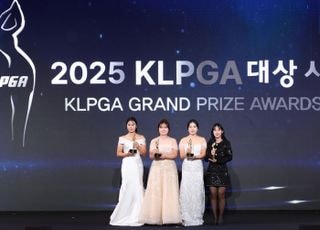 서교림-홍정민-유현조-황유림의 포즈