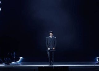 엔하이픈·로제 대상…홍콩 화재 참사 속 추모로 채운 '2025 마마'