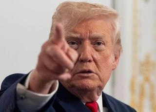 트럼프 “바이든 자동서명기 사인 문서 전부 취소”