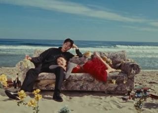 박정민 효과 제대로…화사 ‘굿 굿바이’ 뮤비 5000만뷰 돌파