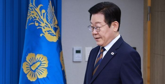 李대통령, '최측근 이화영 재판개입' 논란…민주당은 '검찰 탓' 몰기