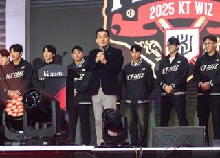 [수원 소식] 이재준 수원시장, '2025 kt 위즈 팬페스티벌' 참석