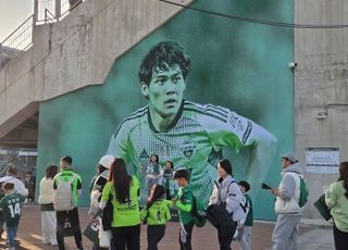 ‘아듀! 최철순’ 명가 전북이 레전드 예우하는 방법