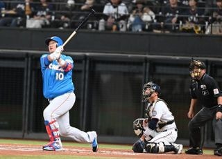 홈런 쏜 이대호 MVP! 한국 레전드팀, 야구 한일전 완승…선발 윤석민 무실점 