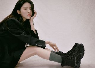 휠라, 한소희 협업 에샤페 미드 스니커즈 출시