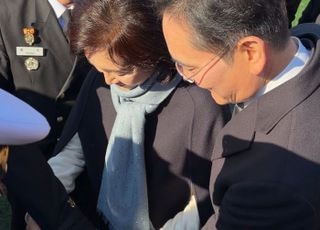 특권보다 의무 택한 손주…홍라희 여사의 표정이 말한 한 순간