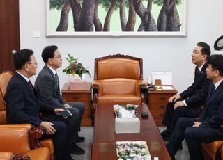 여야, 728조 예산안 두고 신경전 계속…오후 5시 재협상