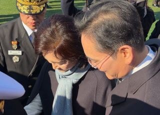 특권보다 의무 택한 손주…홍라희 여사의 표정이 말한 한 순간