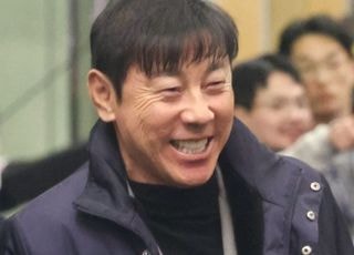 ‘폭행 논란’ 신태용 감독, 정승현 폭로에 “사실이면 감독 안 한다”