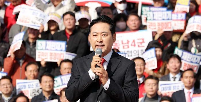 장동혁, '계엄 사과 요구'에 "과거 벗어나자는 게 과거에 머무는 것"