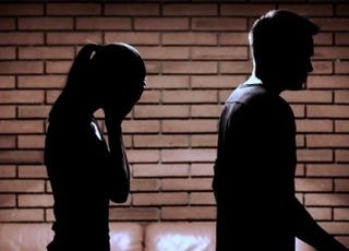 친밀한 관계가 더 위험했다…여성 5명 중 1명이 당하고 있는 경험