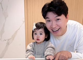 연예인 14개월 딸, 올해만 광고 15개 찍고 대기업까지 점령