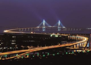 인천대교 통행료, ‘승용차 기준’ 5500원→2000원으로 내린다…“18일 0시부터”