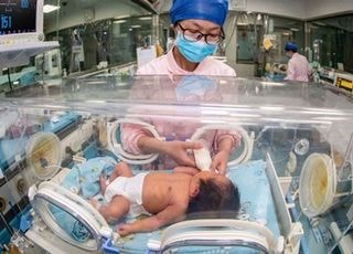 中의 ‘신박한’ 저출산 해법…“콘돔에 부가가치세 부과”