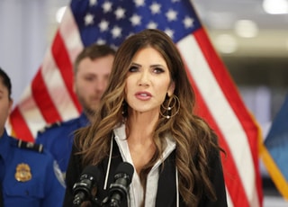 "美, 입국 금지 대상국 30여개로 확대 검토중"