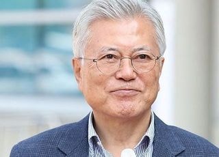 문재인 "내란세력 반성이 없다…경각심 놓지 말아야"