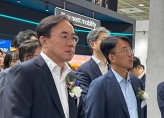 삼성·LG디스플레이, 기술인재로 진용 재편…OLED 주도권 굳힌다