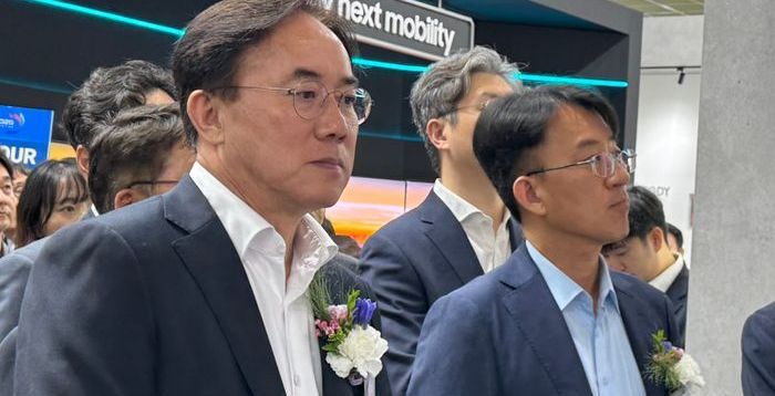 삼성·LG디스플레이, 기술인재로 진용 재편…OLED 주도권 굳힌다