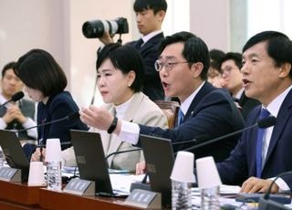 여야, 법사위서 '장경태 성추행 의혹' 충돌…"張, 사보임하라" "허위조작 보도"