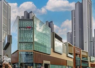 [현장] “쇼핑·식사·취향·여가 한 곳에”…새 복합개발 모델 ‘스타필드 빌리지 운정’ 가보니