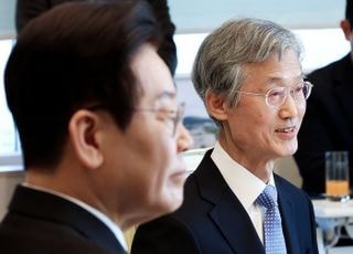 조희대 대법원장, 李대통령 만나 "사법제도 개편 신중히" 우려