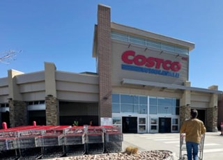 코스트코, 트럼프 정부 상대 소송 제기…"부당 관세 돌려줘"