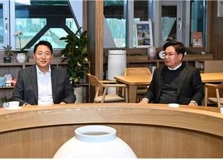 오세훈, 박강수 마포구청장과 면담 "주민 편의시설 건립 협력"